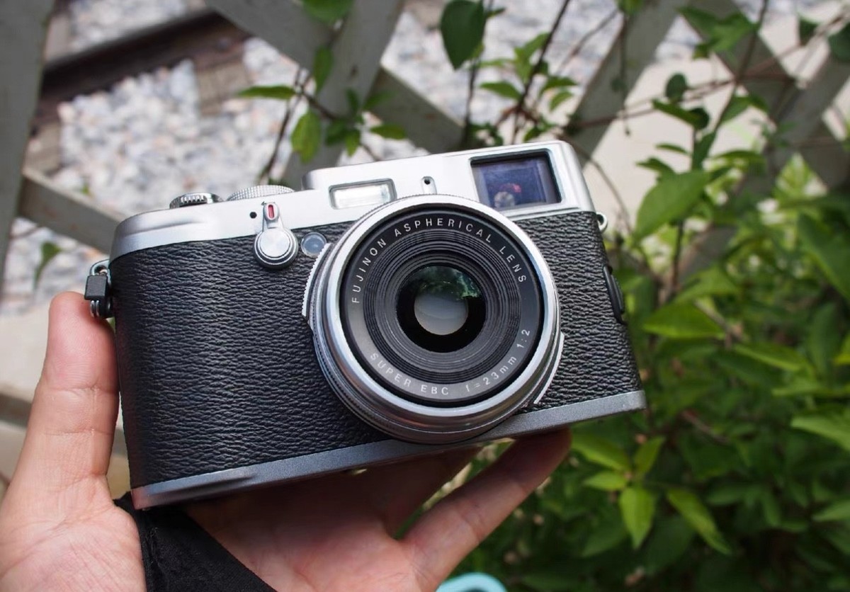 Fujifilm X100 Digital Camera Silver (Preowned) | eBay