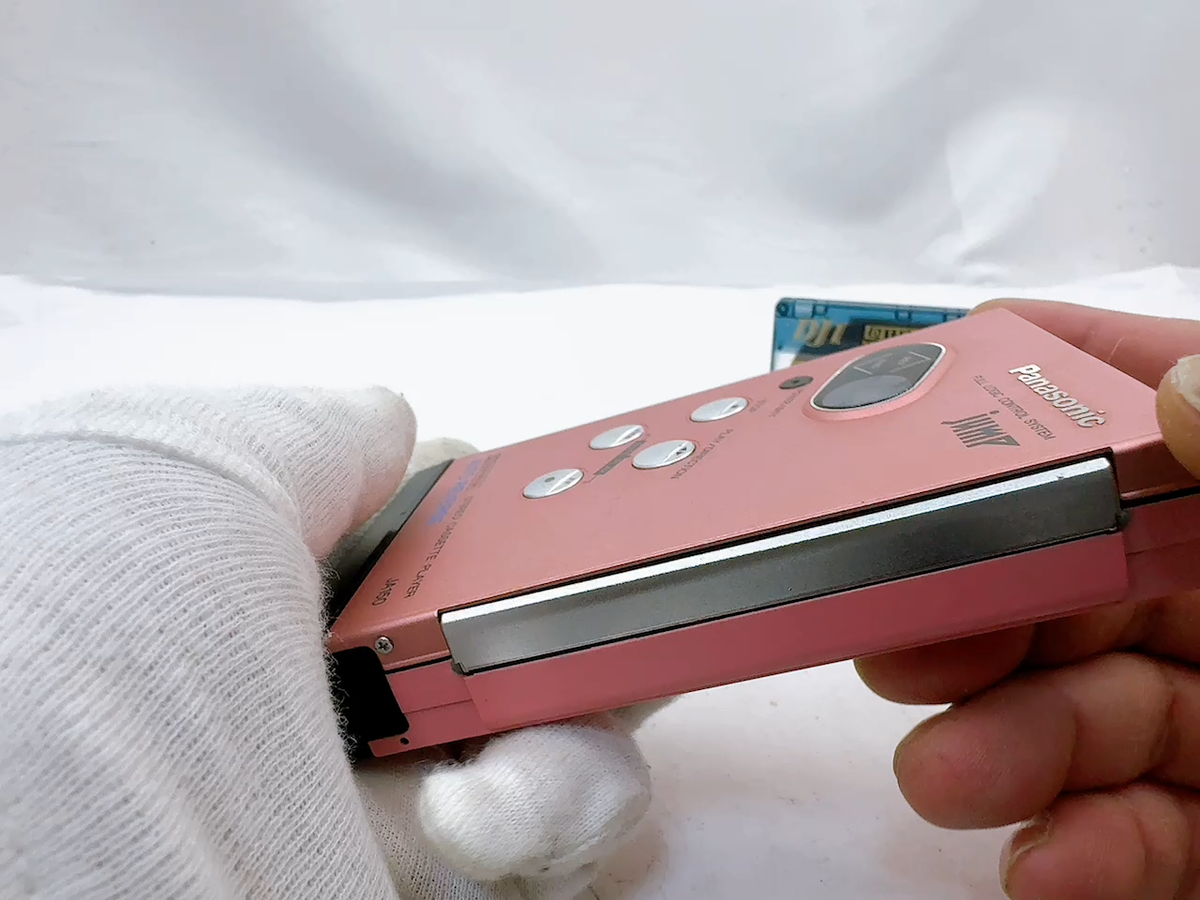 Rare Panasonic RQ-JA150 Pink Jump Stereo Cassette Player VTG