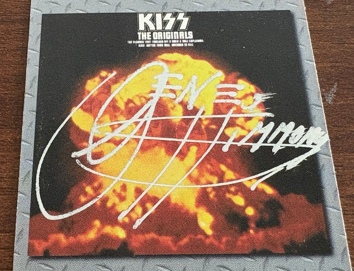 Kiss 1997 trading card GENE SIMMONS SIGNED autographed GENUINE