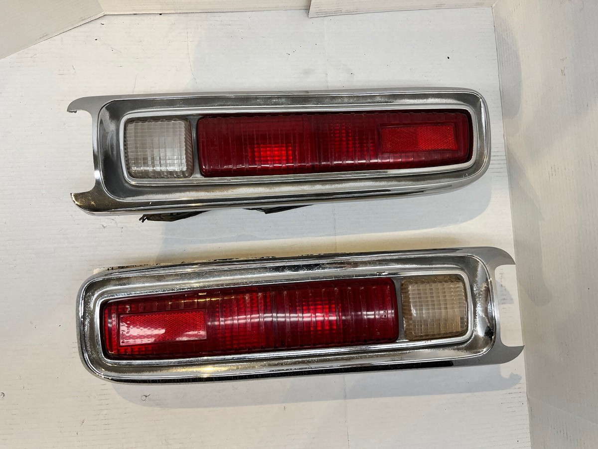 1973-1976 Datsun 610 Sedan Bluebird Pair Left & Right side Tail