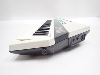 YAMAHA SHS-200 Digital Shoulder Electronic Keyboard 49 Keys Japan