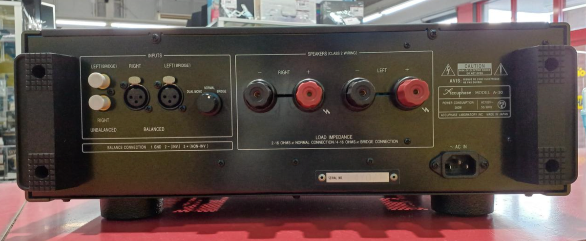 アンプ Accuphase A-30 Power amplifier Accuphase A-30 Solid State