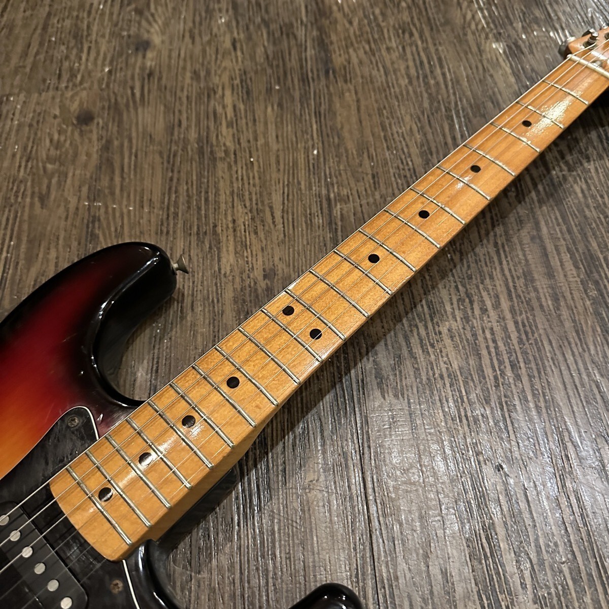 Tokai Silver Star SS-40 3 Tone Sunburst Made in Japan 1982 ST Type