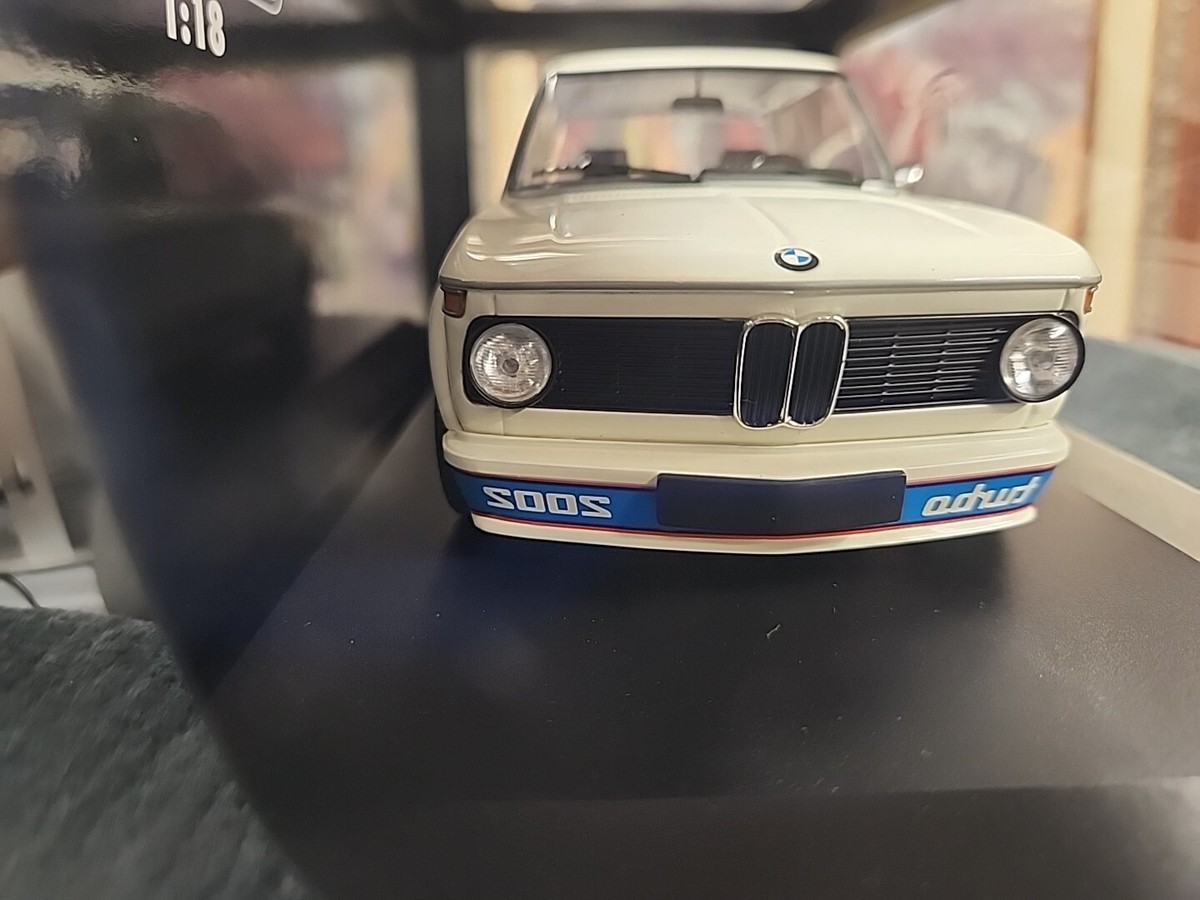 BMW 2002 turbo ミニカー BMWディーラー純正品 ホワイト YS 1/64 Scale