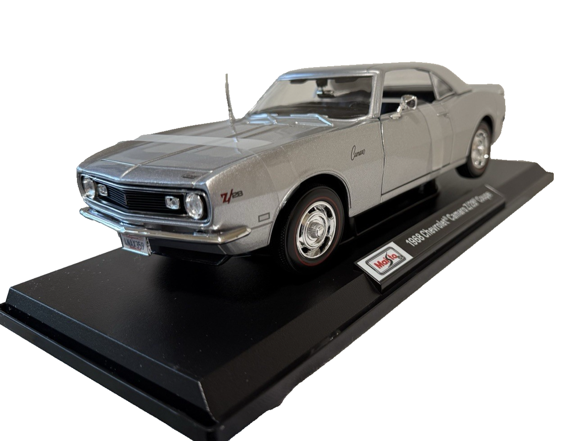 1968 Chevrolet Camaro Z/28 Coupe 1:18 Die-Cast Model Car Gray