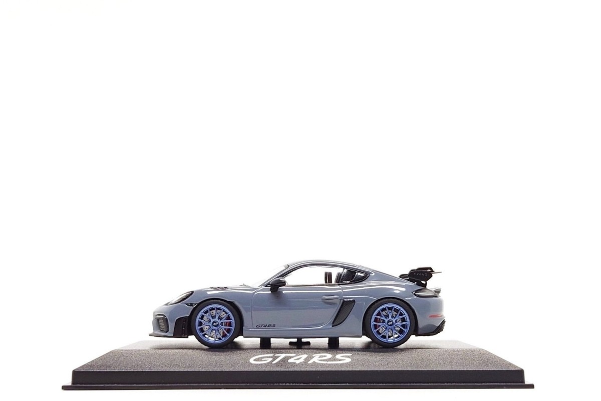 Minichamps 1:43 Porsche 718 Cayman GT4 RS (982) in Arctic Grey