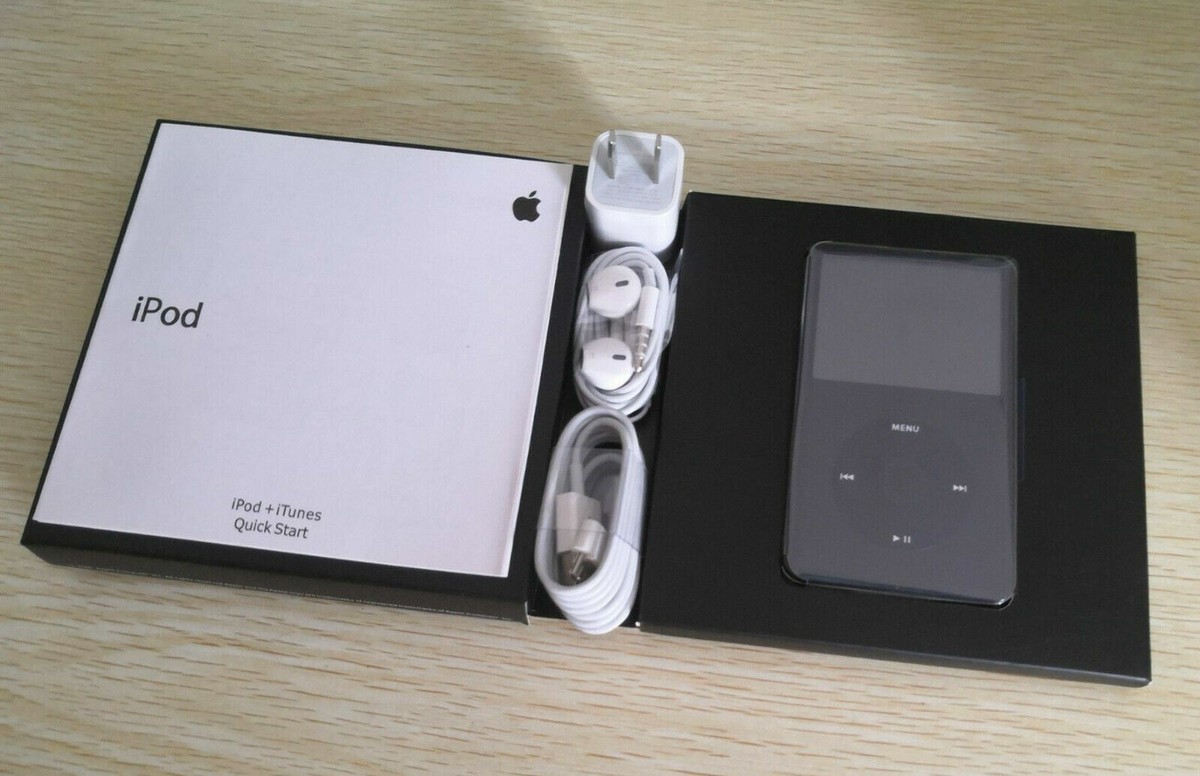 NEW Apple iPod classic Video 5th Generation 30GB - Black MP3 MP4