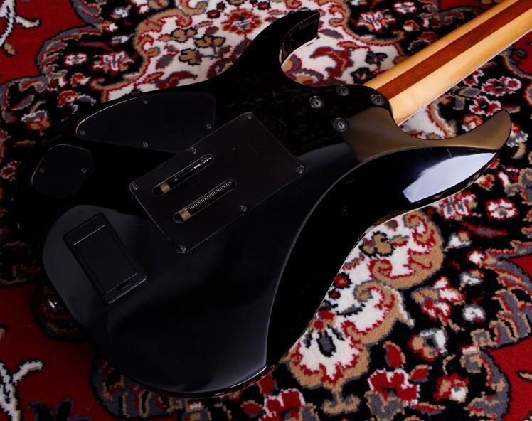 美品 Ibanez☆RGIR27E EMG搭載モデル 7弦ギター 美品 Ibanez☆RGIR27E