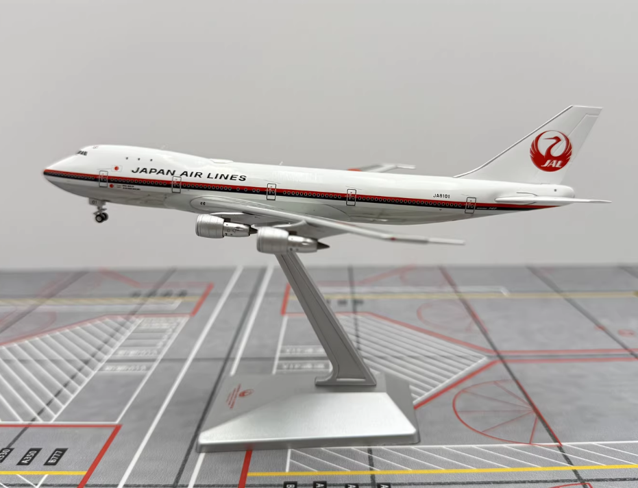 Boeing 747 1/100 スケールモデルキット Boeing 747 1/100 スケール