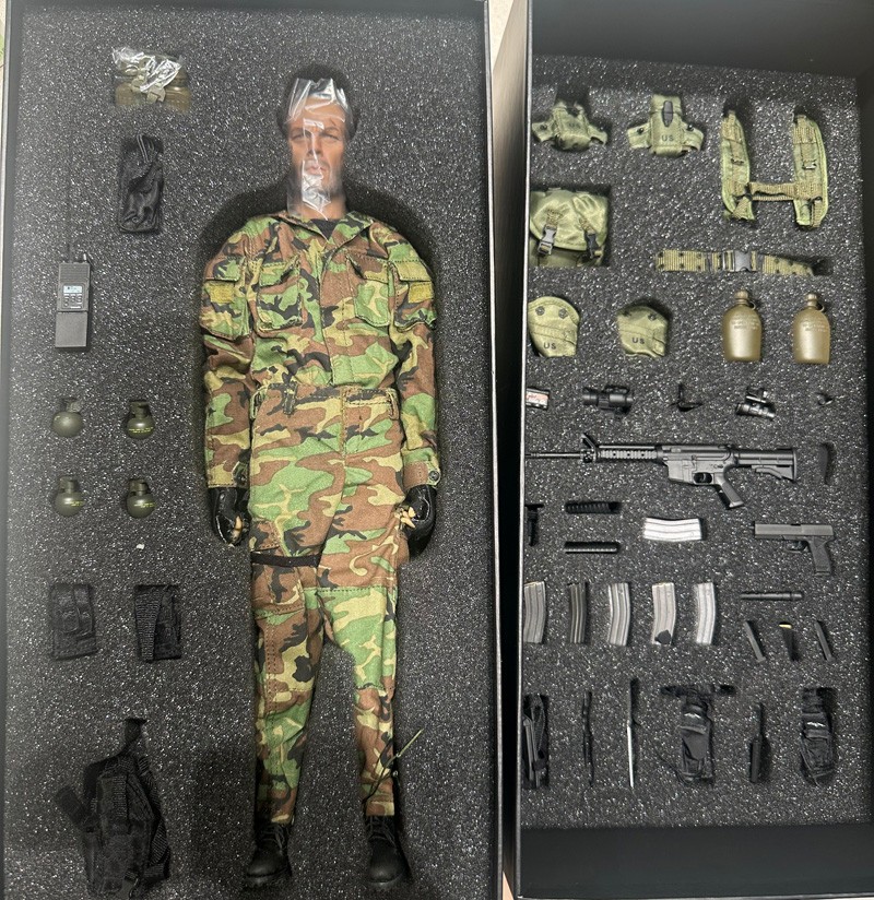 DAMTOYS DAM 93009 Navy SEAL Reconnaissance Team Leader Action