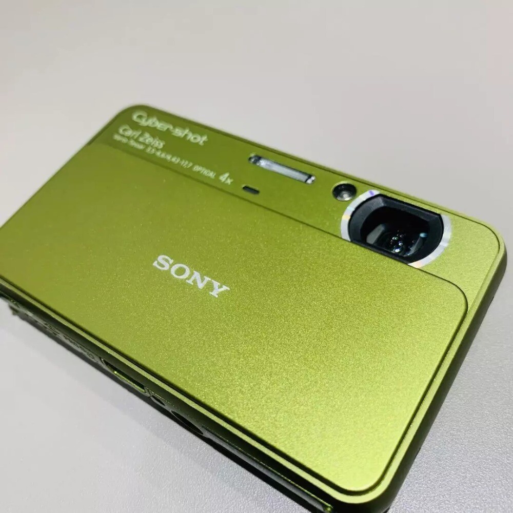 SONY Cyber Shot DSC-T99 CCD 14.1MP 4x Optical Zoom Digital Camera