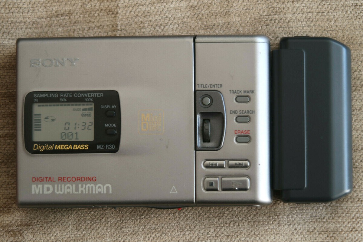 SONY MZ-R30 MINI DISC PLAYER RECORDER IN GREY MADE IN JAPAN A