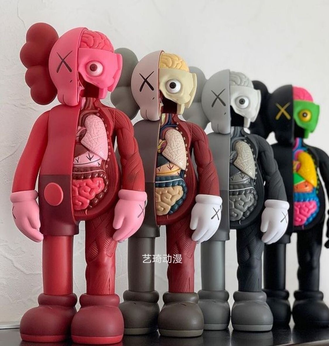 KAWS COMPANION フィギュア 2体セット KAWS COMPANION フィギュア 2体