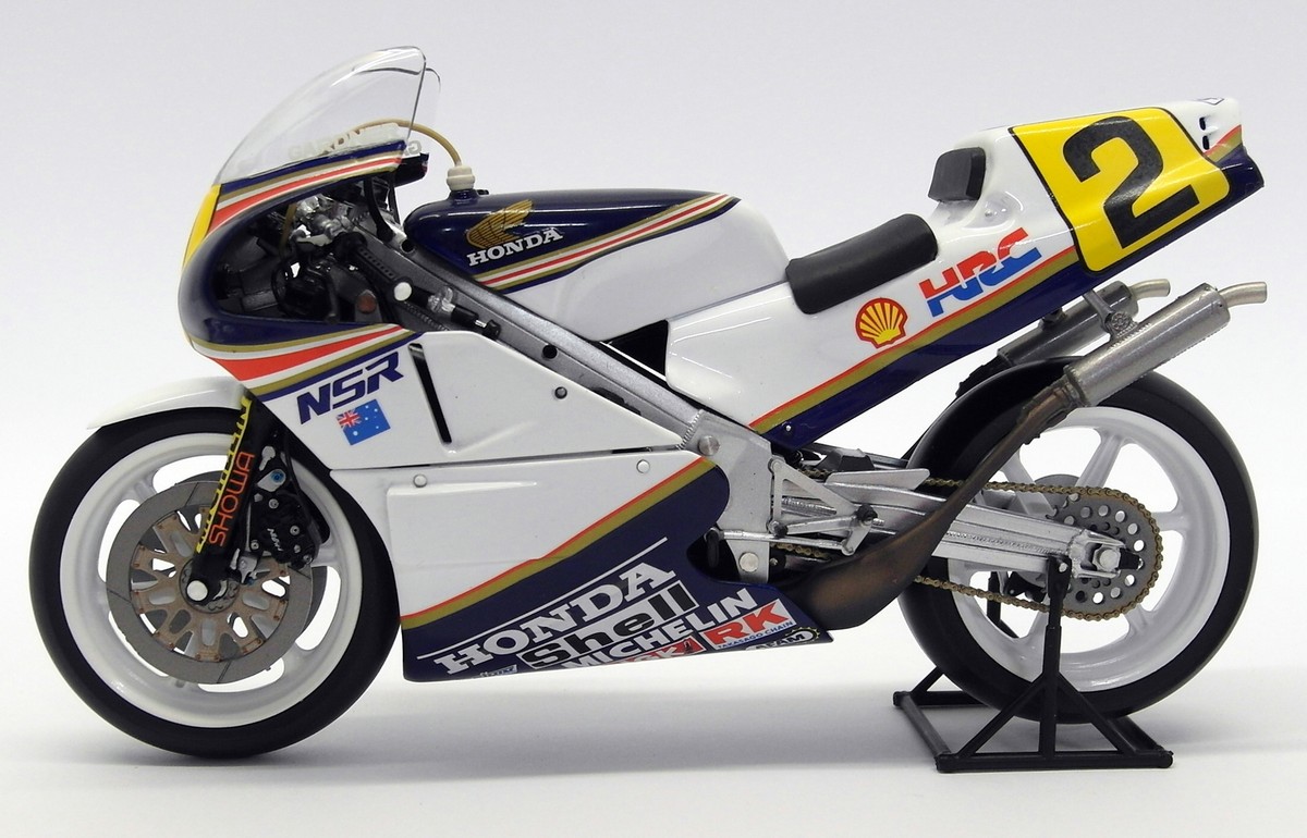 Minichamps 1/12 Honda NSR 500 W.Gardner Gp 1987 White Motorcycle