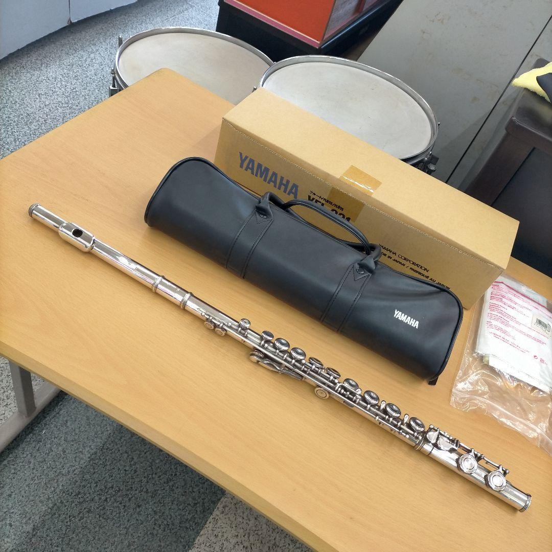 YAMAHA フルート221 Amazon.co.jp: YAMAHA / フルート YFL-221