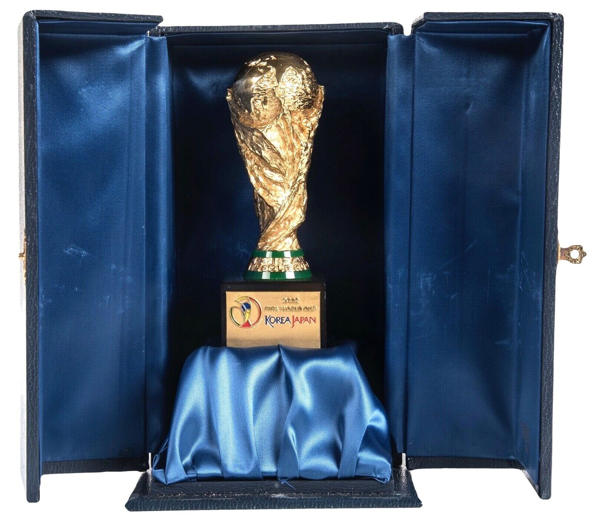 2002 FIFA World Cup Winner's Trophy Presented to Brazil, Players