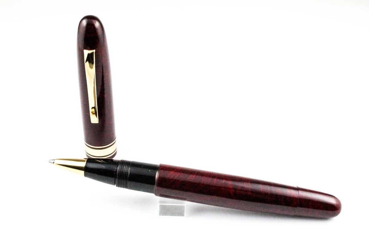 Omas Amerigo Vespucci Burgundy Limited Edition Fountain and