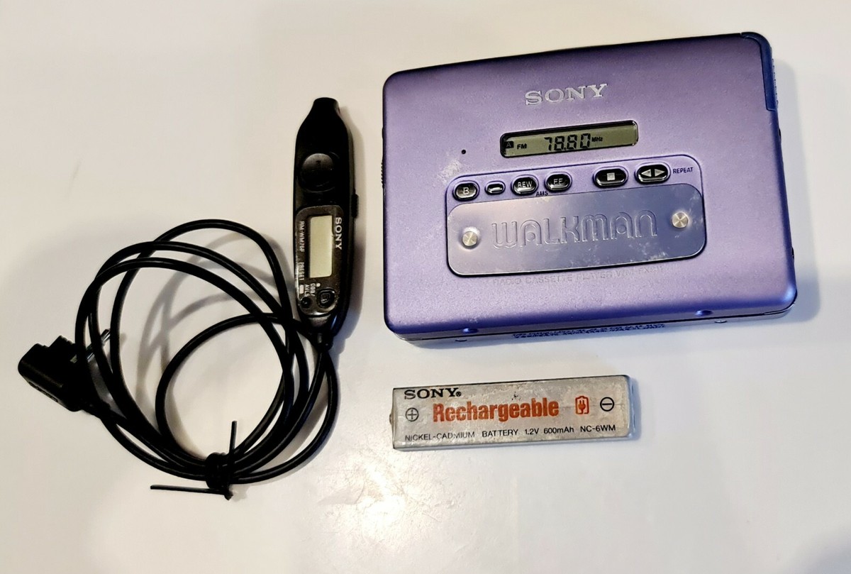 Purple Sony Radio Walkman WM-FX811 portable cassette player+ LCD