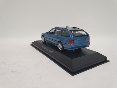 1/43 MEGA RARE MERCEDES-BENZ C180 T-MODELL S202 1997 MINICHAMPS
