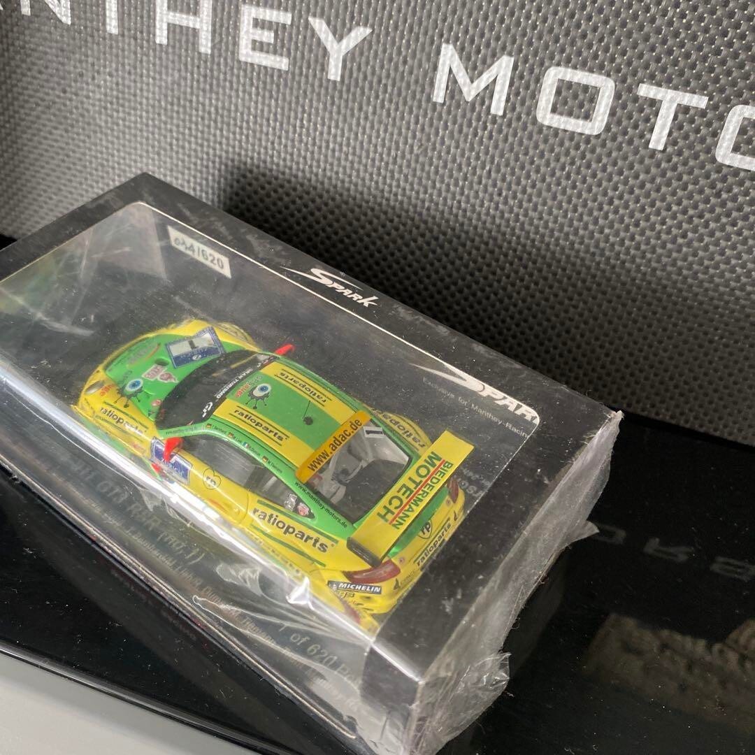 1/43 Spark Manthey Racing Porsche 911 GT3 RSR 2009 #1 Yellow Green