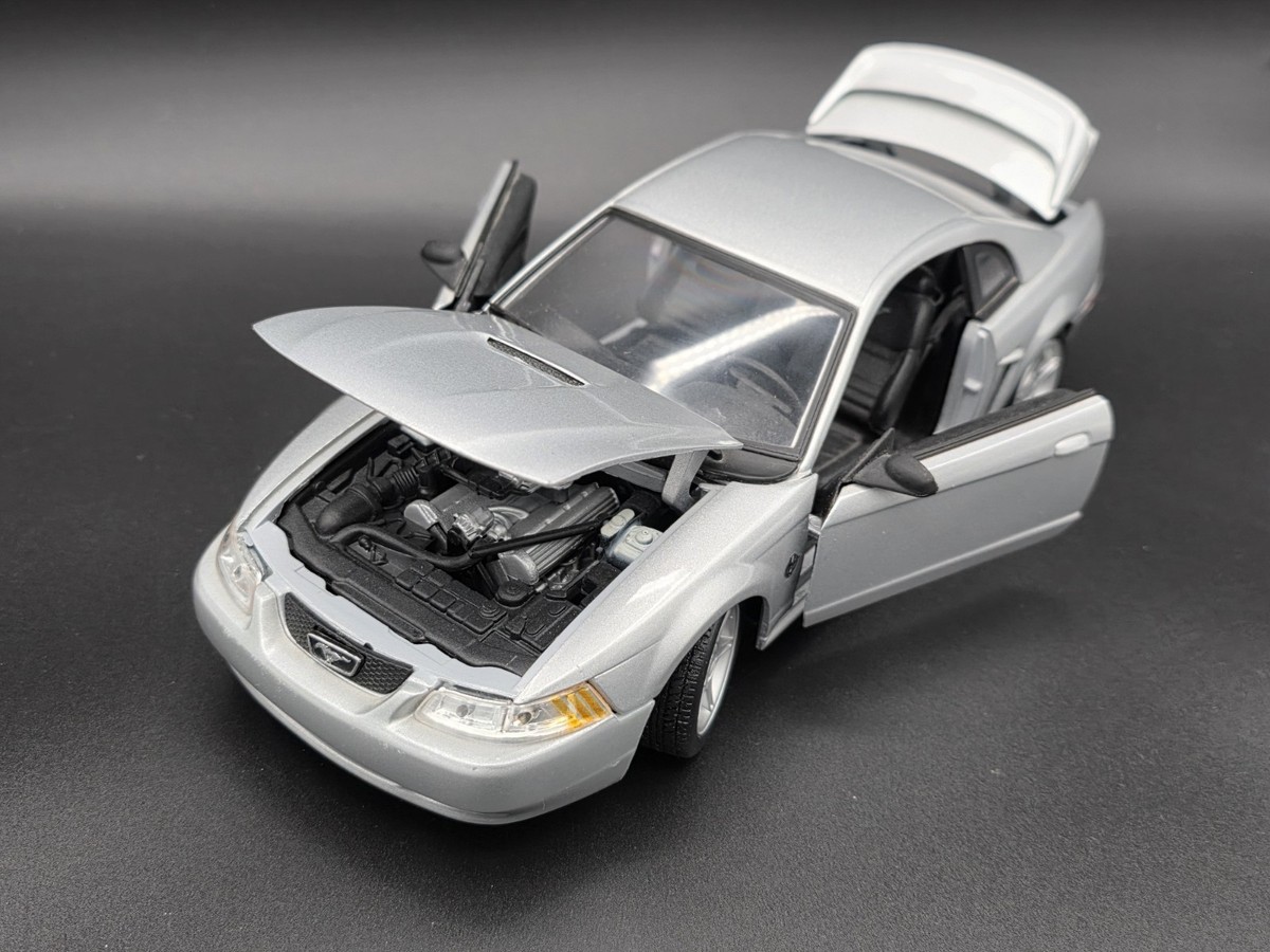 1999 Ford Mustang GT Maisto Special Edition 1:18 Scale Diecast