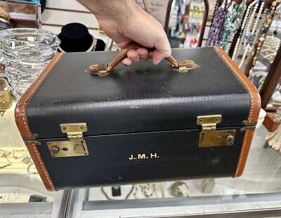 Vintage J.M.H. 1940c Carry On Bag Train Case Vanity Make Up