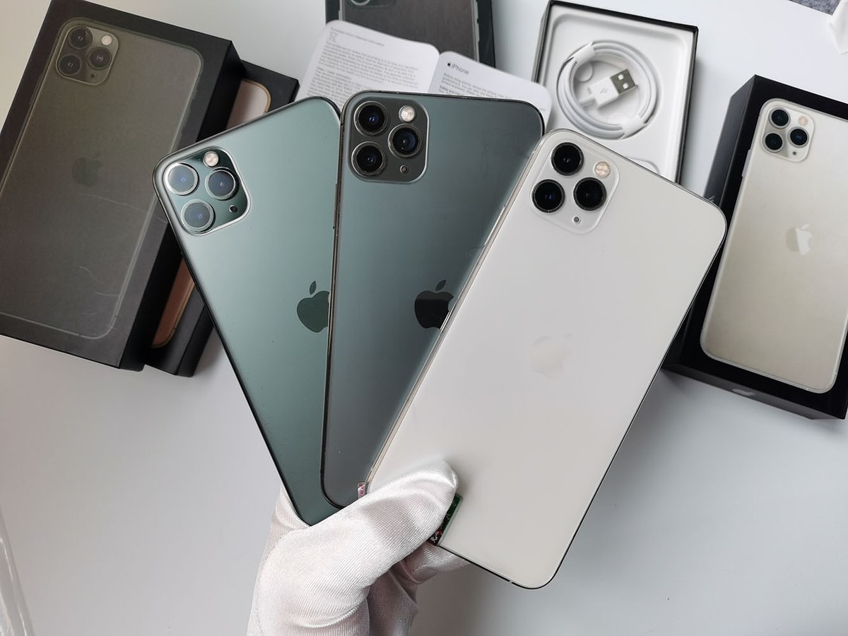 Apple iPhone 11 Pro Max - 256 GB - Unlocked - Smartphone - Good