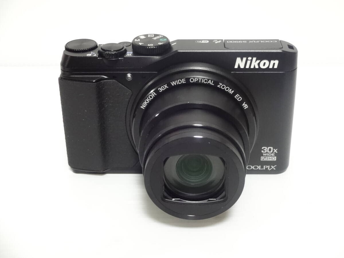 ☆美品 Nikon COOLPIX S9900 ストラップ ケース付き ニコンCOOLPIX