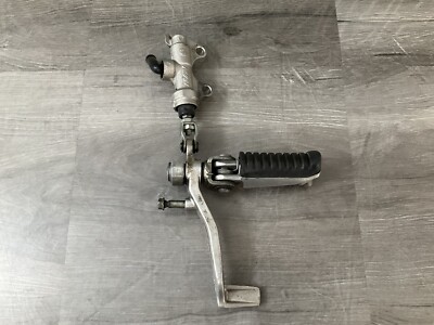 00 01 02 KAWASAKI ZX6 RIGHT REAR BRAKE MASTER CYLINDER FOOT PEG