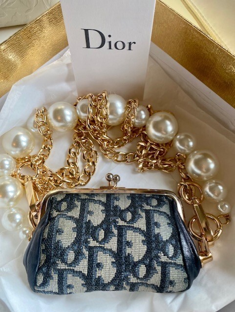 Authentic Christian DIOR Monogram Vintage Gold Kiss lock Coin