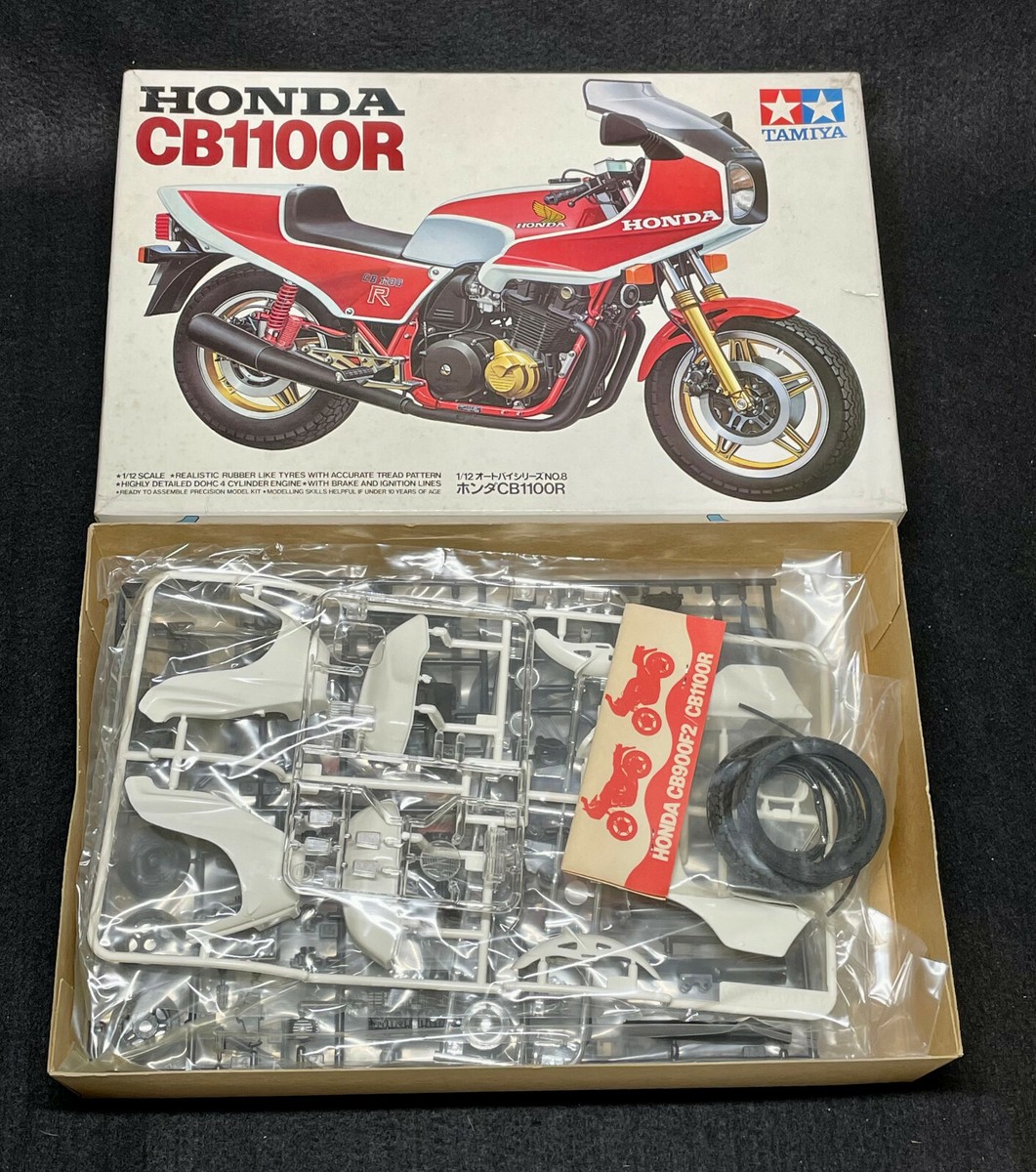 TAMIYA 1:6 ホンダCB1100R Amazon.co.jp: タミヤ 1/6 CB1100R (1／6
