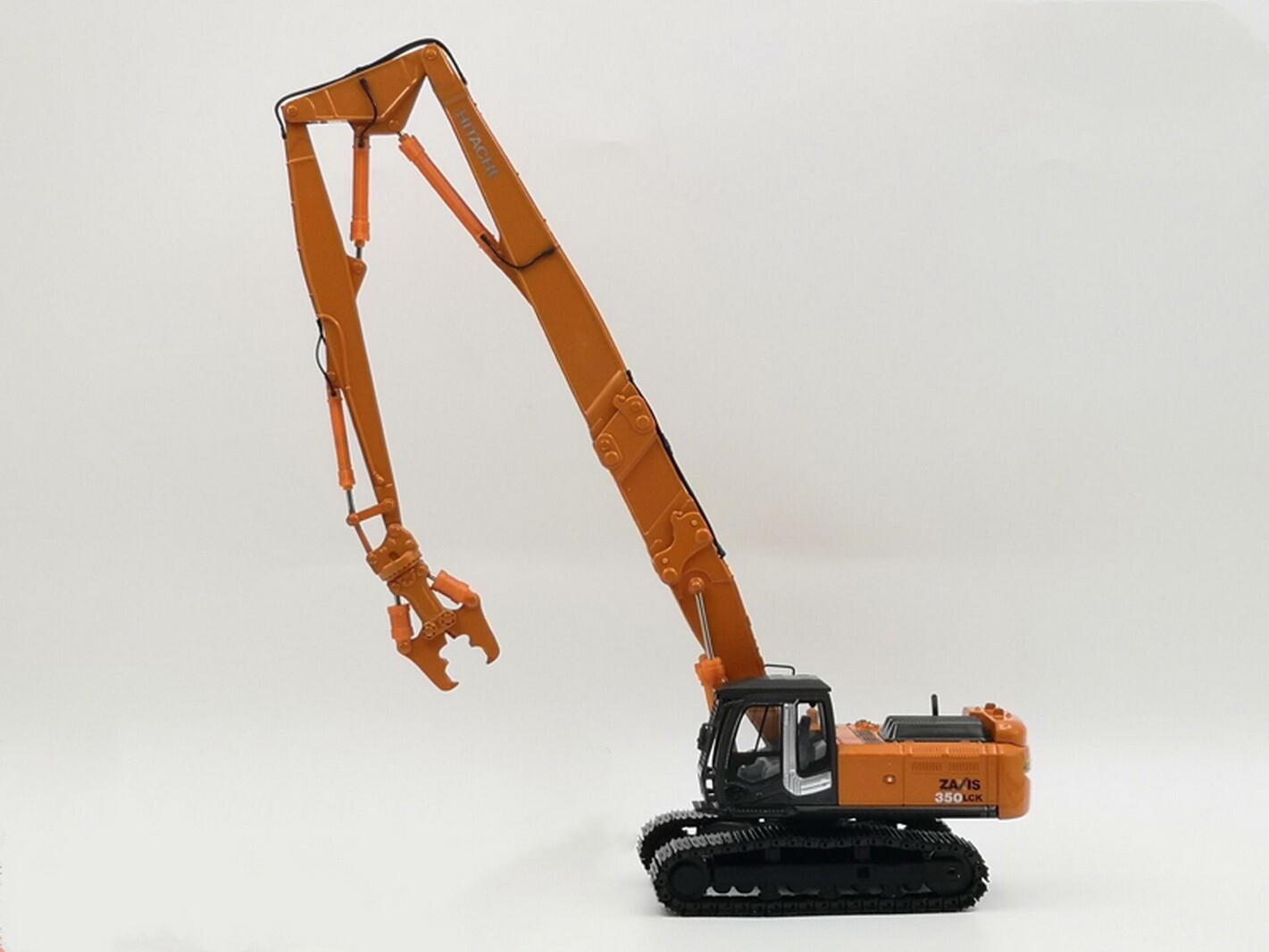 HITACHI ZAXIS200-7&NPKブレーカー+おまけ付き 1/50 HITACHI ZAXIS200