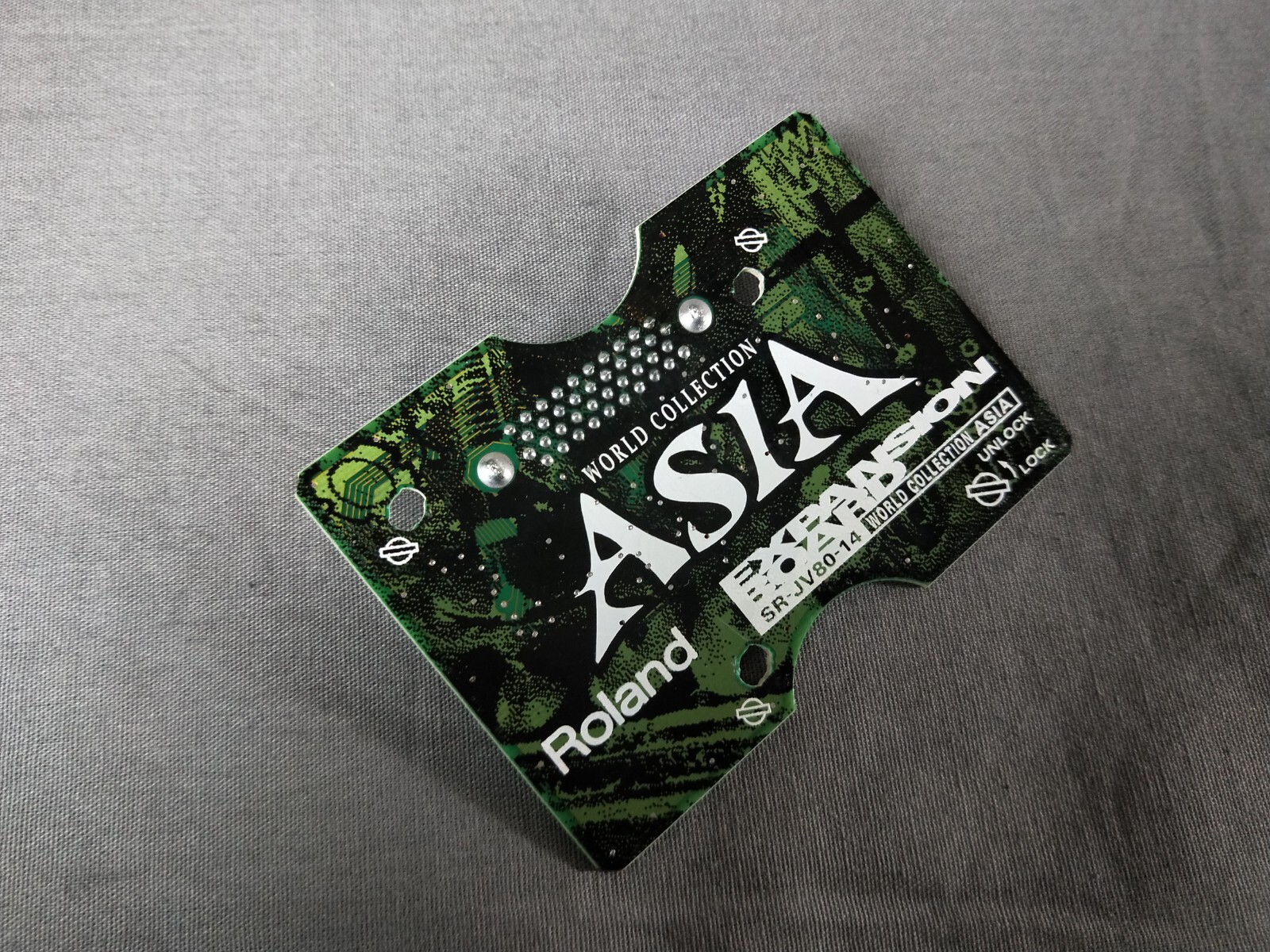 鍵盤楽器 Roland SR-JV80-05 WORLD EXPANSION BOARD Amazon.co.jp