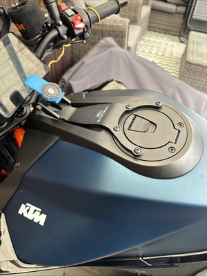 Evotech Quad Lock Compatible Mount - KTM 1290 Super Duke R (2020+)