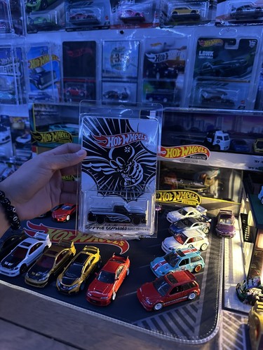 Hot Wheels Japan Convention 2024 '83 Chevy Silverado Usugrow Right