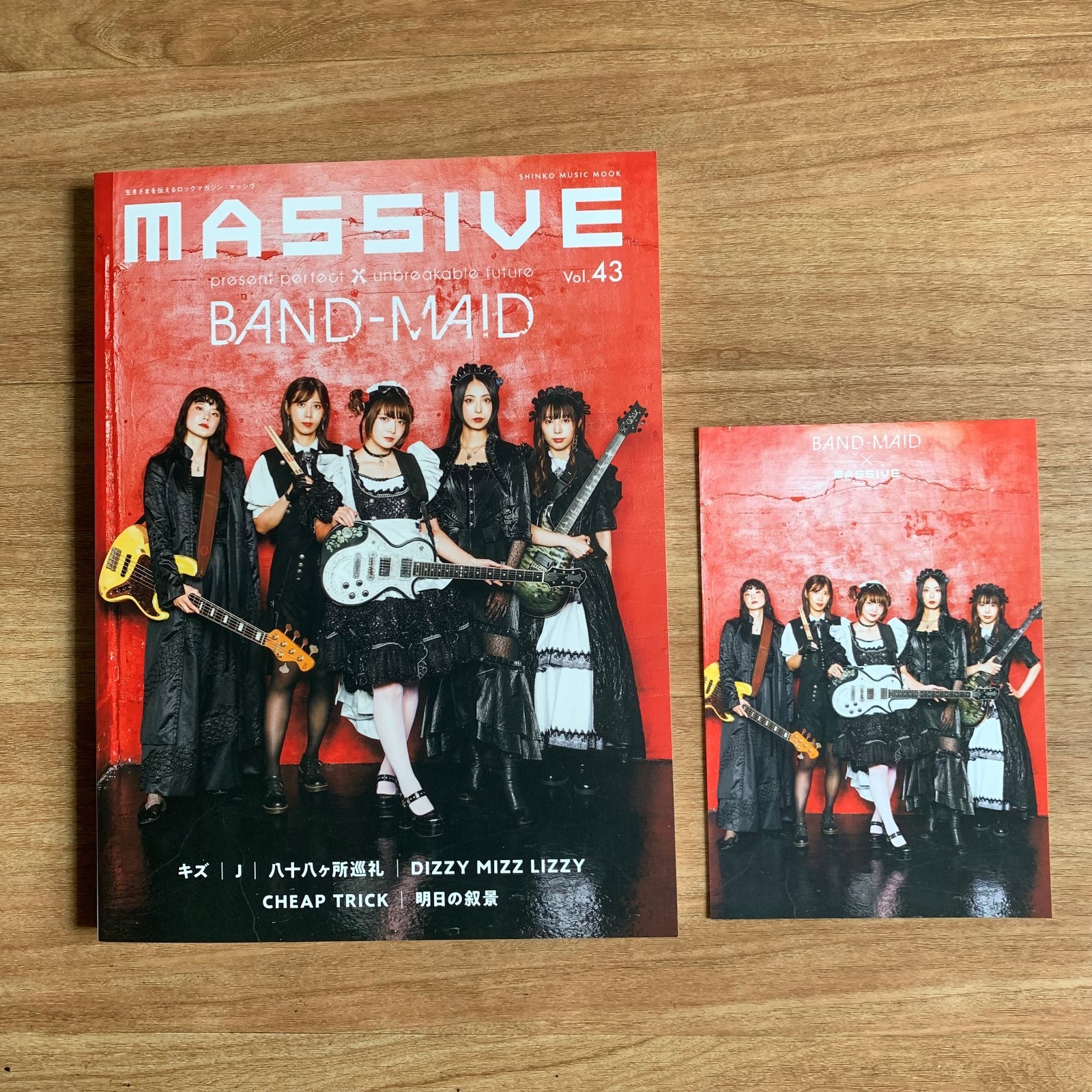 BAND-MAID w/ Postcard Limited Special Interview Miku MASSIVE Vol