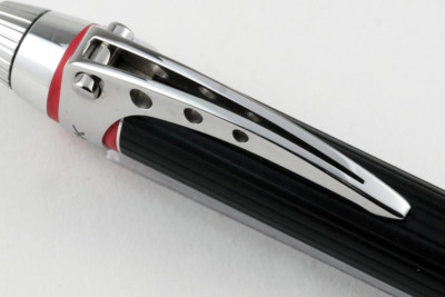ヨルクス・ハイセック キラダ リブド レッド ローラーボールペン(eBay