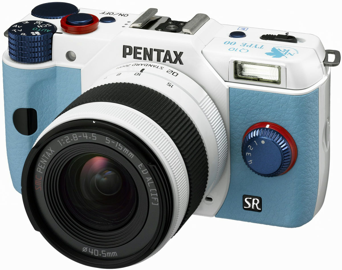 ヱヴァとデジタル一眼カメラ「PENTAX Q10」がコラボした特別モデル登場