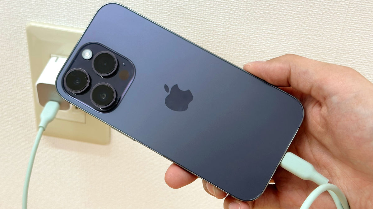 iPhone 14 Pro」のバッテリー持続時間や有線・無線での充電速度を計測
