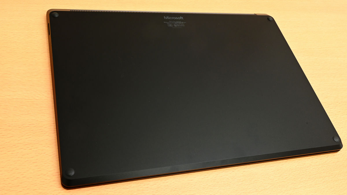 Intel第12世代プロセッサ＆タッチスクリーン搭載の高速モバイルPC