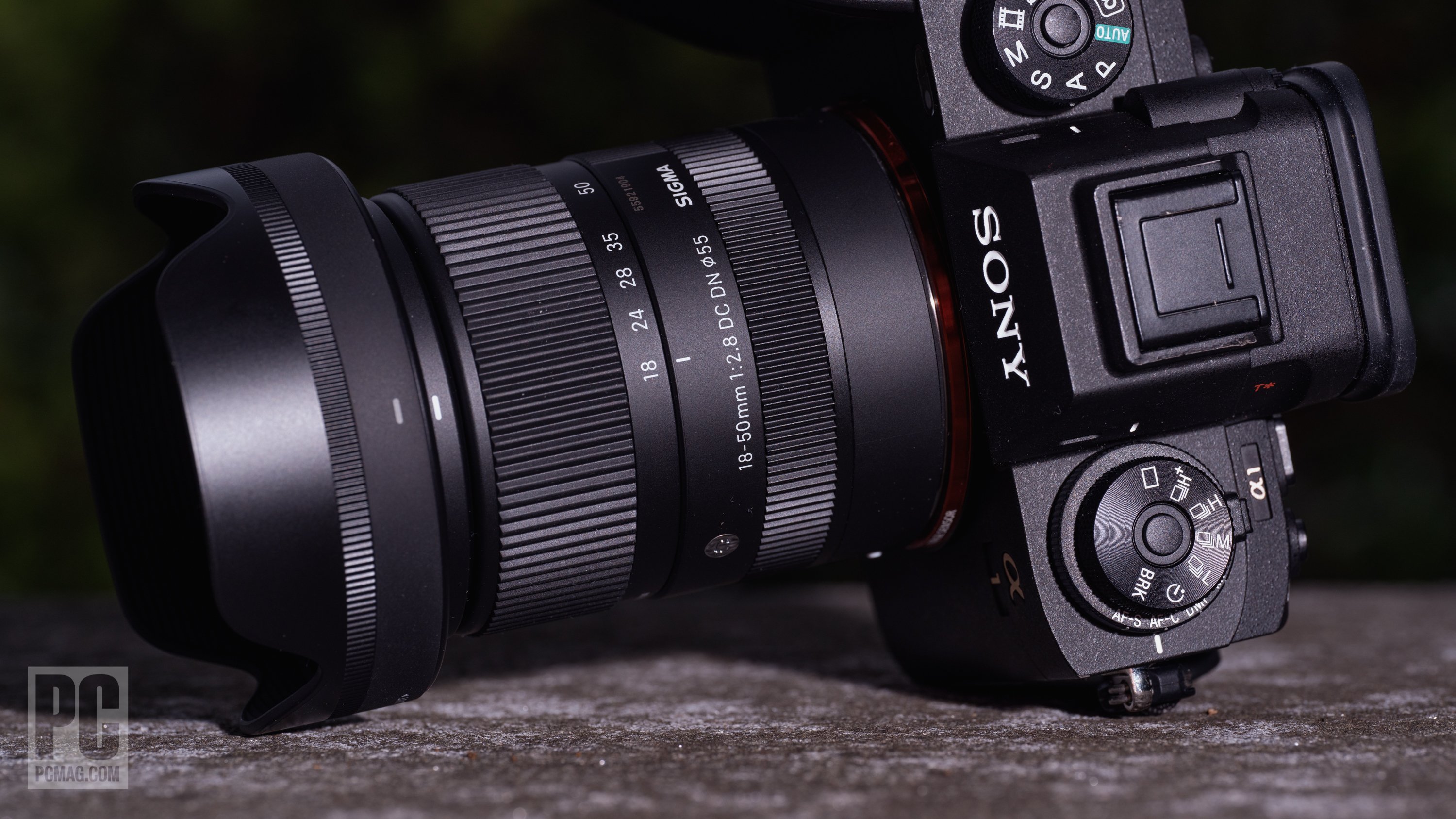 Sigma 18-50mm F2.8 DC DN Contemporary Review | PCMag
