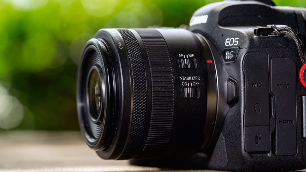 Canon RF 35mm F1.8 Macro IS STM Review | PCMag