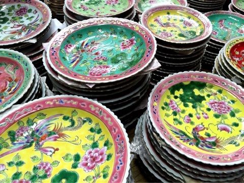 種類豊富なプラナカン食器＠Thow Kwang Pottery Jungle』