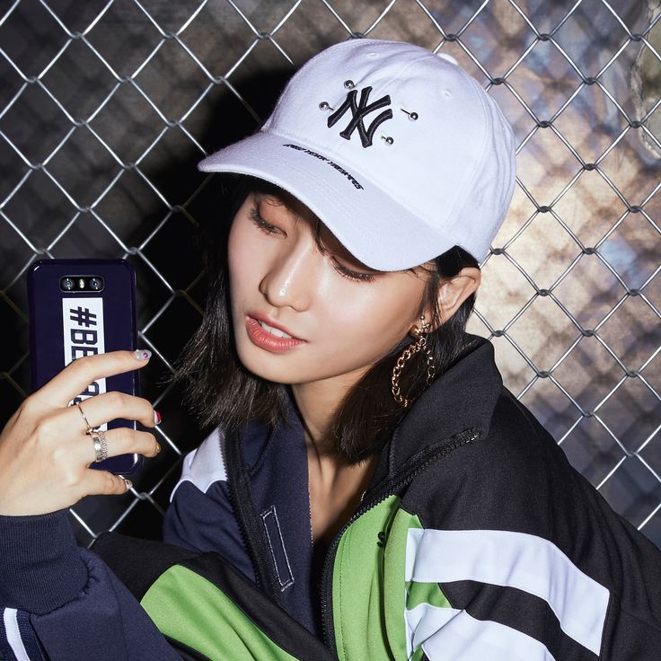 TWICE HOME9ROUND BASEBALL UNIFORM MOMO