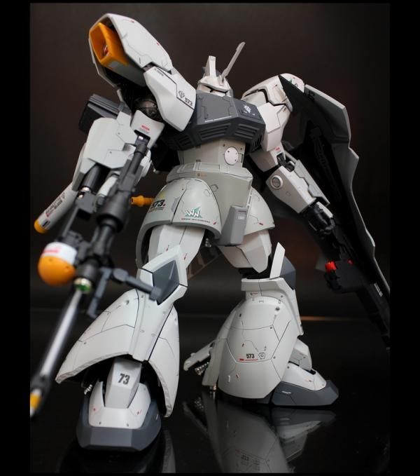 MG 1/100 MS-14B シン・マツナガ専用ゲルググ Ver.2.0 塗装済完成品