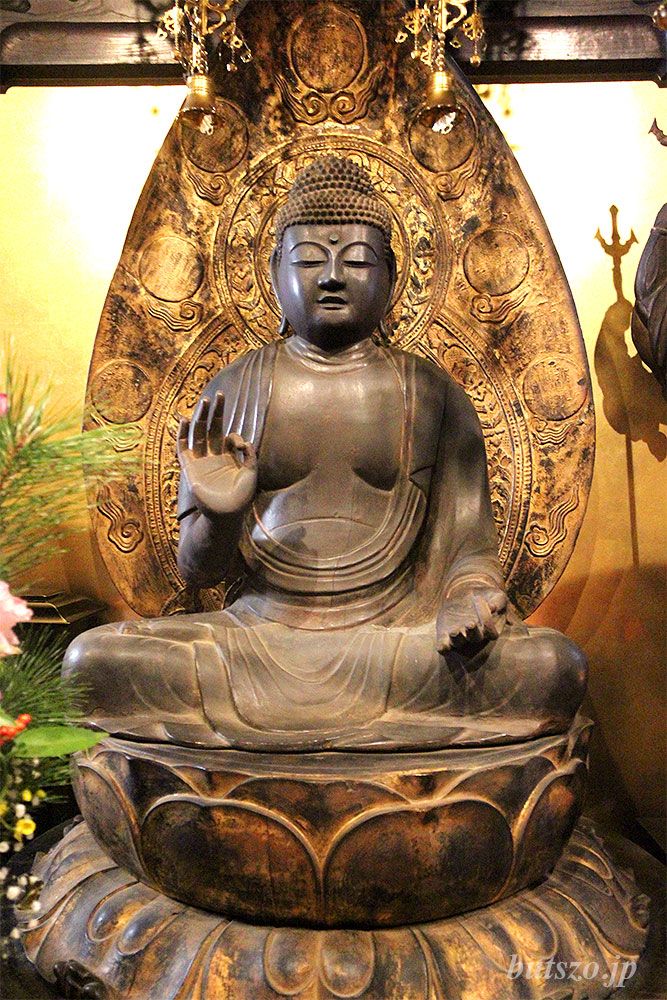 釈迦如来坐像 お釈迦さま 像のみ 金彩無#334 ◇白檀 木彫 仏像 【公式