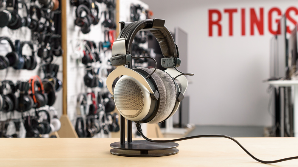 Beyerdynamic DT 880 Review - RTINGS.com