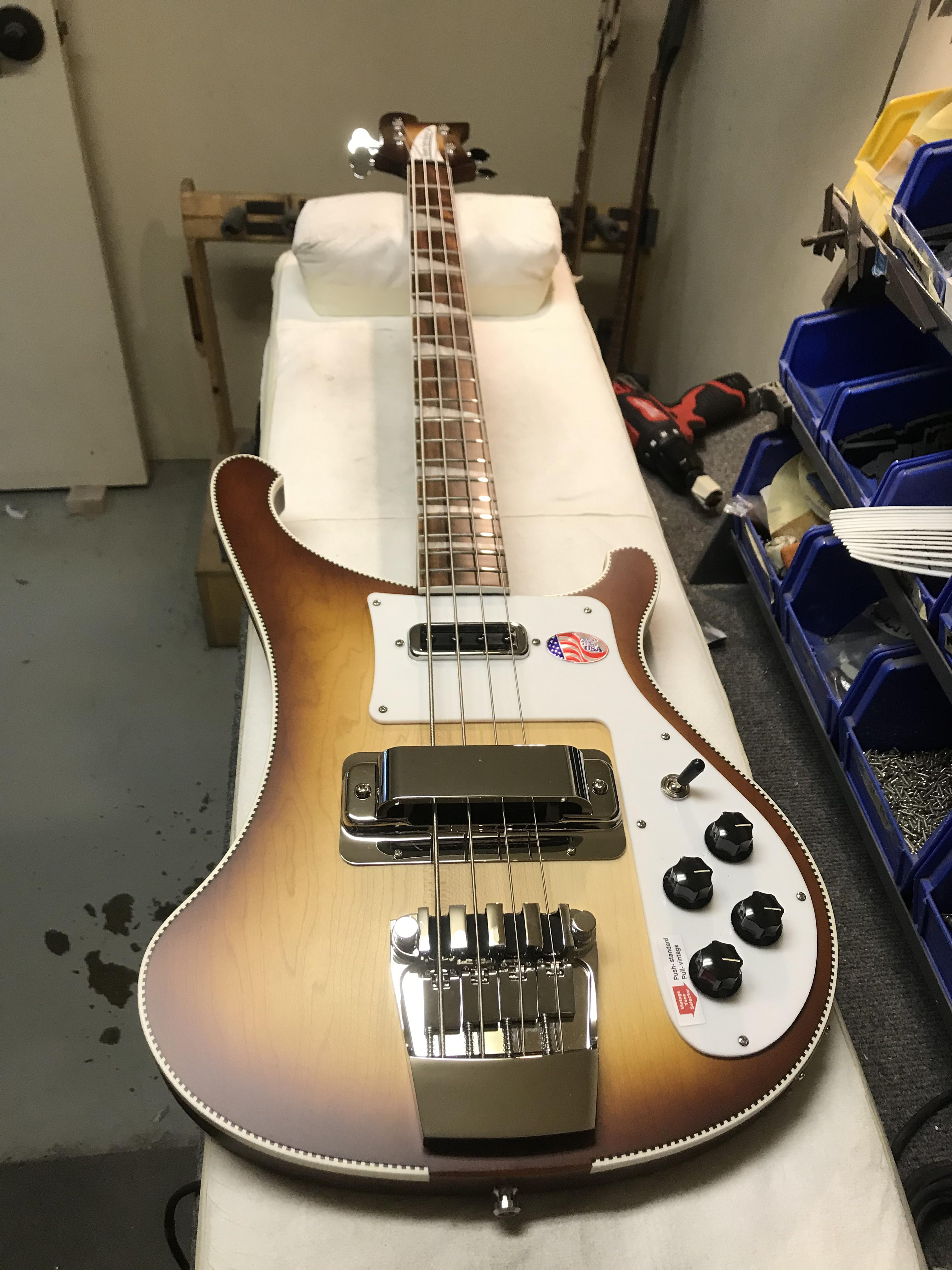 Wood grain Wednesday? Is that a thing? Anywho, here's a 4003 CB in