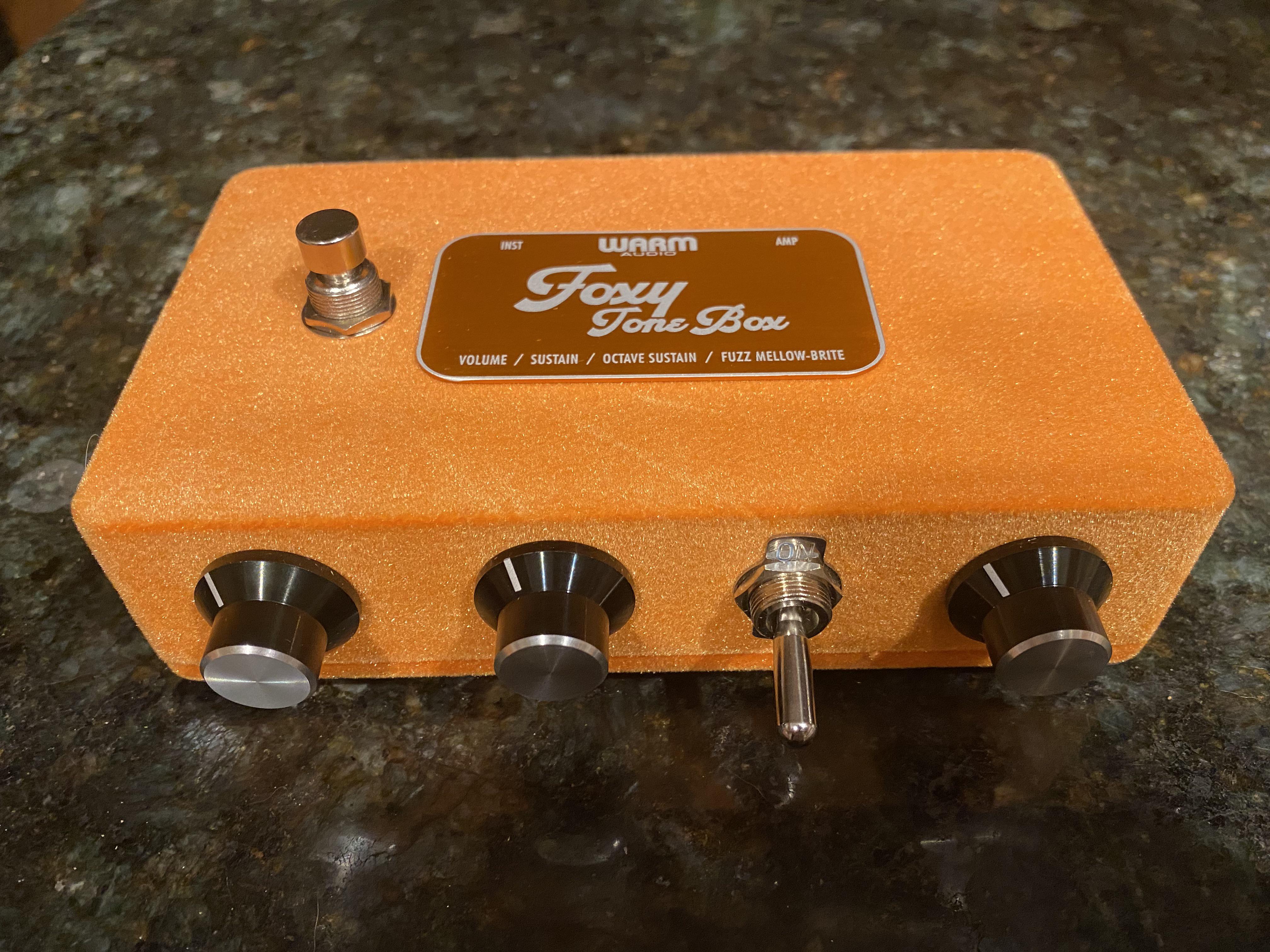 NPD - Warm Audio Foxy Tone Box Fuzz。このペダルはマジで最高に