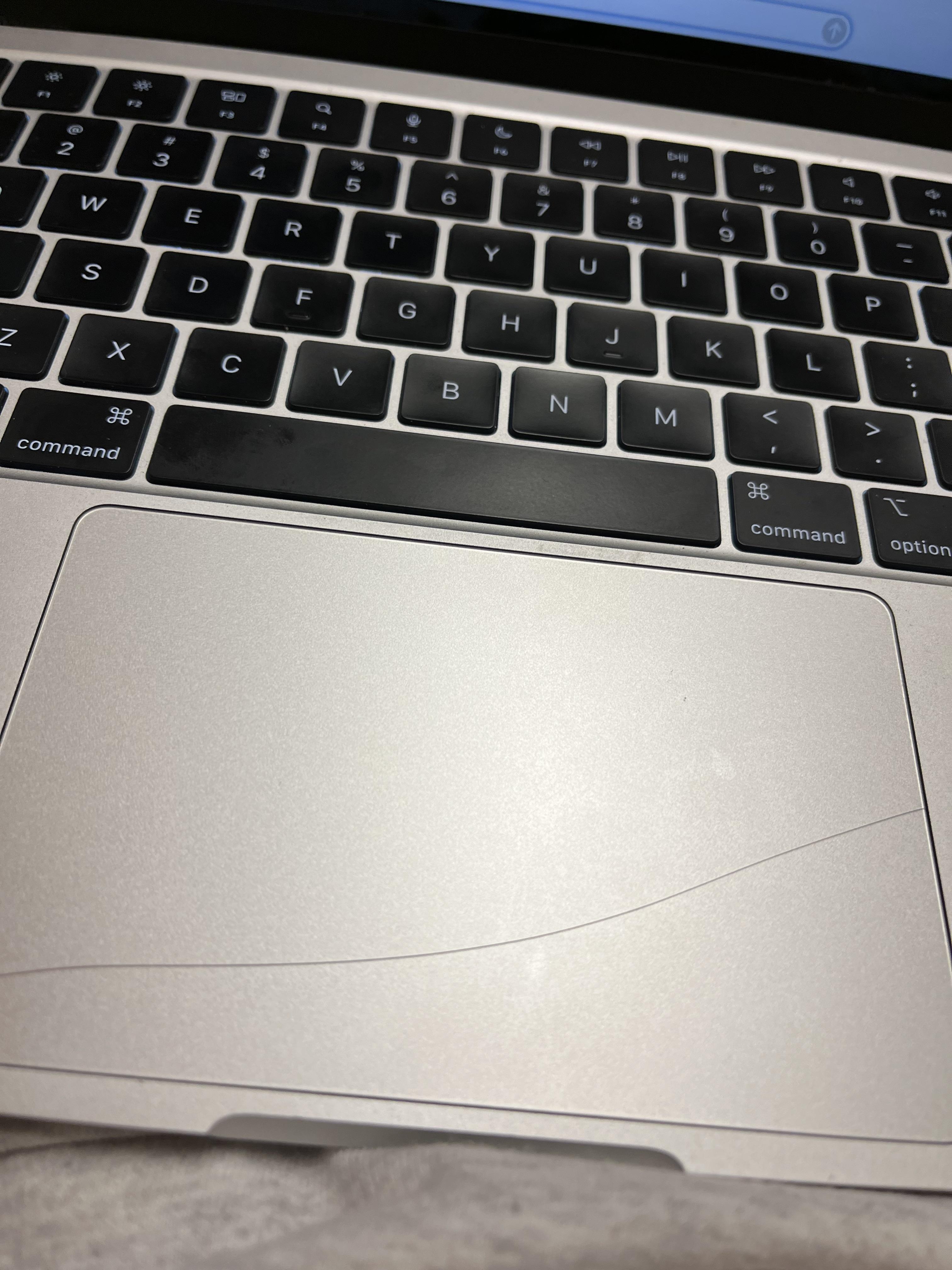 MacBook Air M1 2020 【※トラックパッドの動きが悪いです】 MacBook